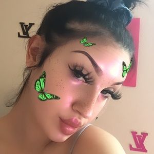 Meet your Posher, Madison